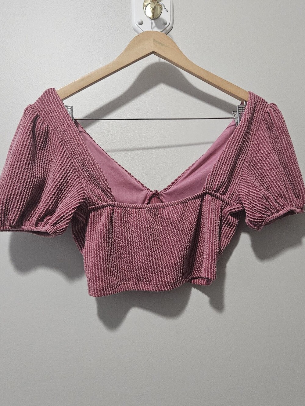 Tops. - Picture 4 of 6